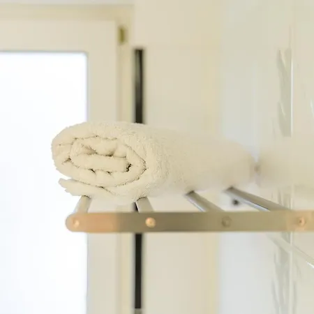 Διαμέρισμα Rr - Cozy - Parking - Kitchen - Wifi *